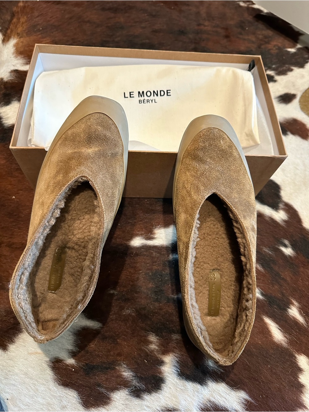 Le Monde Beryl Apres Ski vamp suede ballet